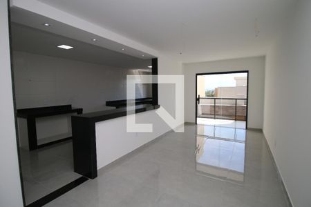 Sala de casa à venda com 4 quartos, 320m² em Jardim Guanabara, Rio de Janeiro