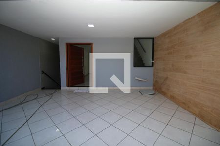 Garagem de casa à venda com 4 quartos, 320m² em Jardim Guanabara, Rio de Janeiro