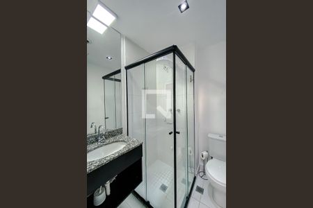 Banheiro de kitnet/studio para alugar com 1 quarto, 19m² em Brás, São Paulo