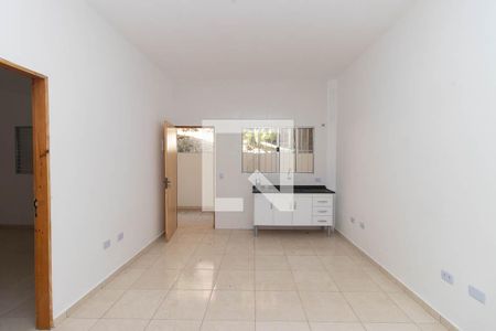 Sala/Cozinha de apartamento para alugar com 1 quarto, 50m² em Vila Ayrosa,, São Paulo
