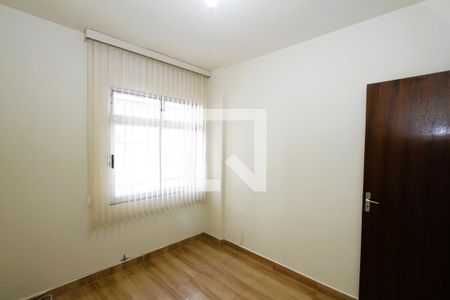 Quarto 1 de apartamento para alugar com 3 quartos, 115m² em Alto Caiçaras, Belo Horizonte