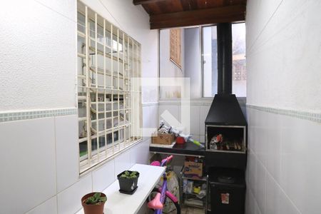 Churrasqueira e Área de Serviço de casa à venda com 2 quartos, 62m² em Fernão Dias, Belo Horizonte