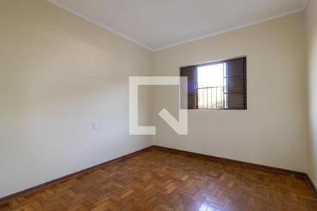 Quarto 2 de casa à venda com 3 quartos, 120m² em Parque São Quirino, Campinas