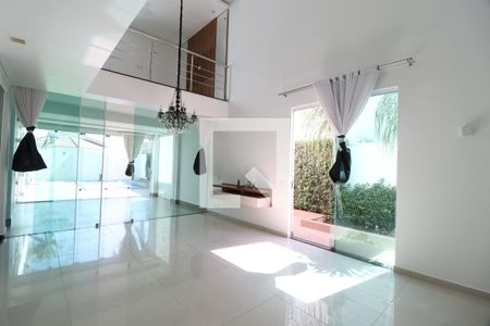 Sala de casa de condomínio para alugar com 3 quartos, 300m² em Gávea, Uberlândia