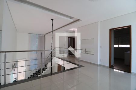 Sala 2 de casa de condomínio para alugar com 3 quartos, 300m² em Gávea, Uberlândia