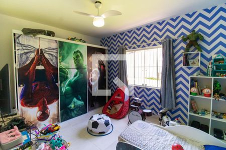 Quarto  de casa à venda com 3 quartos, 450m² em Itaipu, Niterói