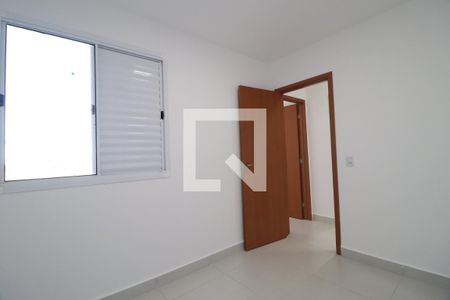 Quarto 1 de apartamento para alugar com 2 quartos, 52m² em Jardim Botânico, Uberlândia