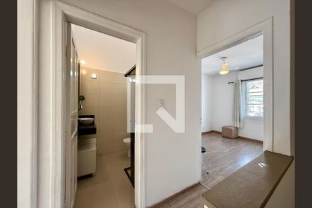 Corredor de casa para alugar com 2 quartos, 110m² em Chácara Santo Antônio (zona Sul), São Paulo