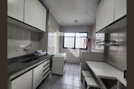 Cozinha de apartamento para alugar com 2 quartos, 91m² em Embaré, Santos