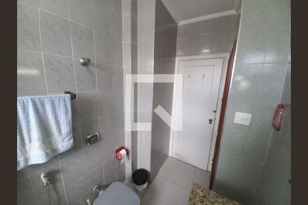 Banheiro de apartamento para alugar com 2 quartos, 78m² em Itararé, São Vicente
