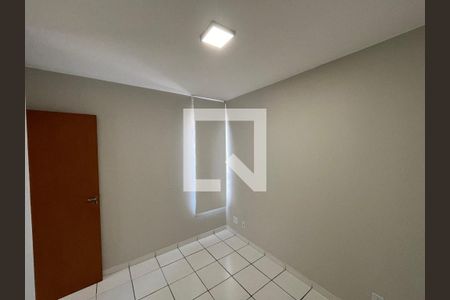 Quarto 1 de apartamento para alugar com 2 quartos, 43m² em Samambaia Norte (samambaia), Brasília