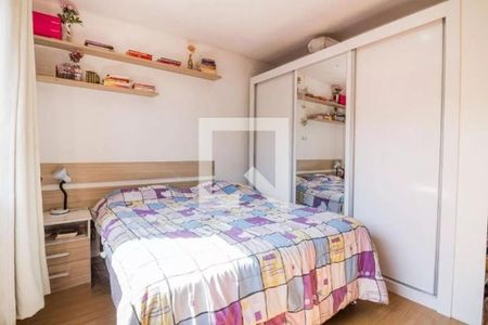 Quarto 1 de apartamento para alugar com 2 quartos, 58m² em Medianeira, Porto Alegre