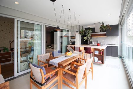 Varanda de apartamento à venda com 2 quartos, 91m² em Moema, São Paulo