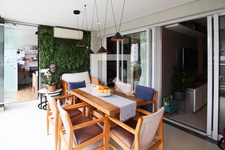 Varanda de apartamento à venda com 2 quartos, 91m² em Moema, São Paulo