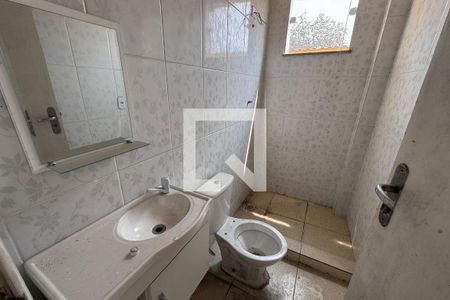 Banheiro de casa para alugar com 2 quartos, 70m² em Engenho do Porto, Duque de Caxias