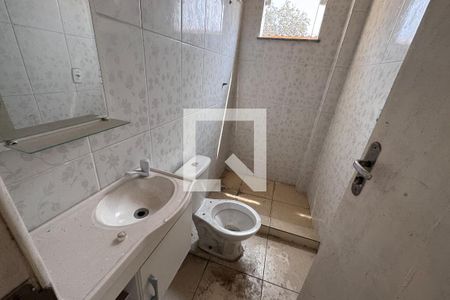 Banheiro de casa para alugar com 2 quartos, 70m² em Engenho do Porto, Duque de Caxias