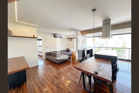 Sala/Cozinha de apartamento para alugar com 1 quarto, 65m² em Vila Romana, São Paulo