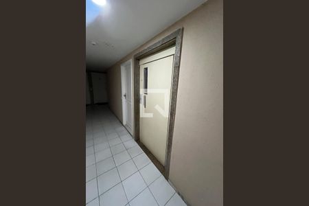 Elevador de apartamento à venda com 1 quarto, 50m² em Jardim Guanabara, Rio de Janeiro
