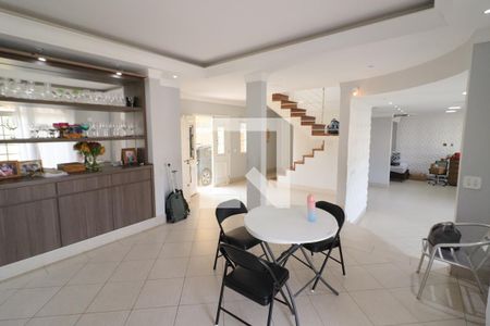 Sala de casa para alugar com 5 quartos, 499m² em Adalgisa, Osasco