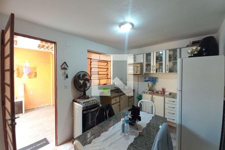 Casa à venda com 264m², 4 quartos e 2 vagasCozinha da Edícula