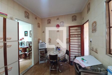 Casa à venda com 264m², 4 quartos e 2 vagasCozinha