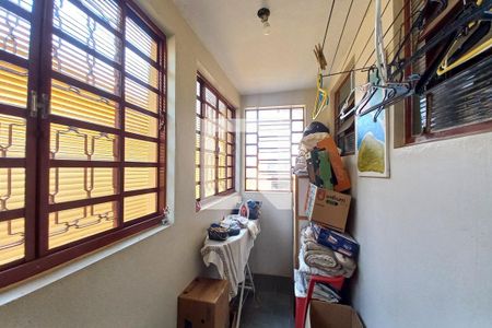 Casa à venda com 264m², 4 quartos e 2 vagasÁrea de Serviço