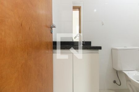 Banheiro de apartamento para alugar com 1 quarto, 38m² em Vila Carrão, São Paulo