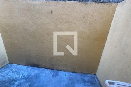 Área de Serviço de casa para alugar com 2 quartos, 71m² em Engenho do Porto, Duque de Caxias
