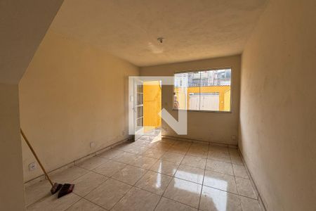 Sala de casa para alugar com 2 quartos, 71m² em Engenho do Porto, Duque de Caxias
