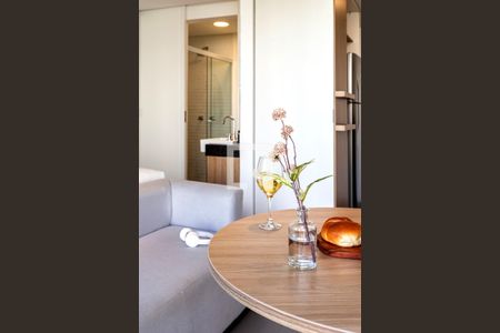 Quarto de kitnet/studio para alugar com 1 quarto, 28m² em Jardim das Bandeiras, São Paulo