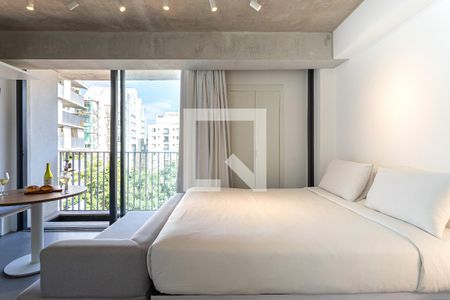 Quarto de kitnet/studio para alugar com 1 quarto, 28m² em Jardim das Bandeiras, São Paulo