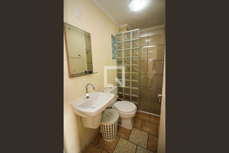 Banheiro de apartamento para alugar com 1 quarto, 45m² em Partenon, Porto Alegre