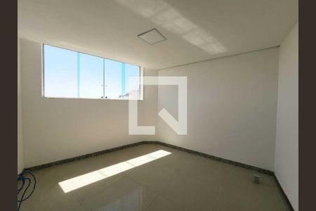 Quarto de apartamento para alugar com 2 quartos, 60m² em Novo Riacho, Contagem
