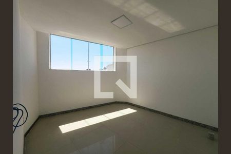 Quarto de apartamento para alugar com 2 quartos, 60m² em Novo Riacho, Contagem