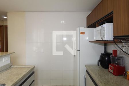 Cozinha e Área de Serviço de apartamento à venda com 2 quartos, 48m² em Morro Santana, Porto Alegre