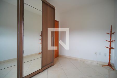 Quarto 1 de apartamento à venda com 2 quartos, 57m² em Morro do Espelho, São Leopoldo