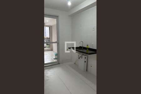 Cozinha e Área de Serviço de apartamento para alugar com 2 quartos, 61m² em Vila Andrade, São Paulo