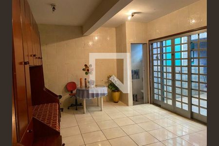 Casa à venda com 3 quartos, 1951m² em Santo Amaro, São Paulo