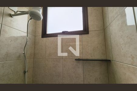 Banheiro de apartamento à venda com 2 quartos, 58m² em Jardim Samambaia, Jundiaí