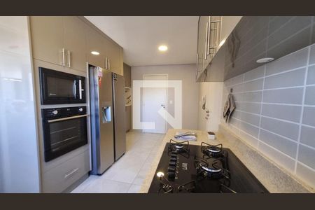 Apartamento à venda com 3 quartos, 130m² em Cambuí, Campinas