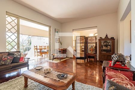 Casa à venda com 4 quartos, 258m² em Sumaré, São Paulo