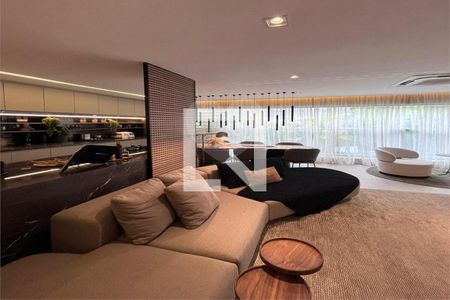 Apartamento à venda com 3 quartos, 129m² em Moema, São Paulo