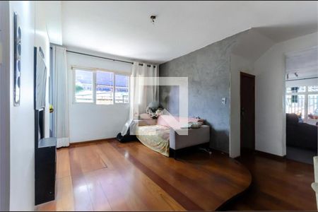 Casa à venda com 4 quartos, 330m² em Vila Anglo Brasileira, São Paulo