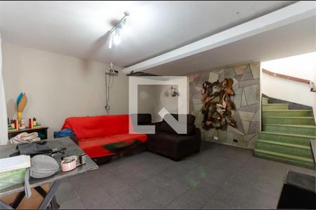 Casa à venda com 4 quartos, 330m² em Vila Anglo Brasileira, São Paulo