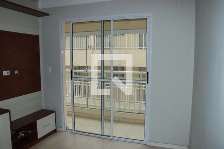 Sala de apartamento para alugar com 2 quartos, 56m² em Jardim Rio das Pedras, Cotia