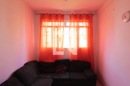 Sala de apartamento para alugar com 2 quartos, 70m² em Heliópolis, Belo Horizonte