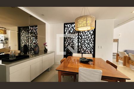 Sala de casa de condomínio à venda com 5 quartos, 264m² em Cidade Santos Dumont, Jundiaí