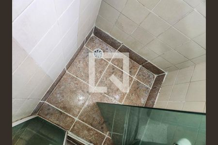 Banheiro de apartamento para alugar com 2 quartos, 102m² em Embaré, Santos