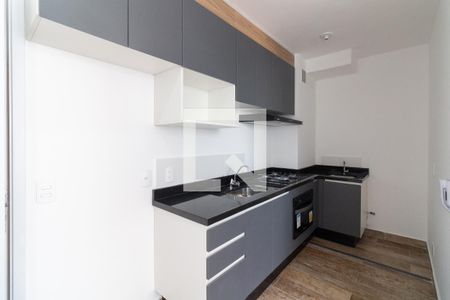 Sala/Cozinha de apartamento para alugar com 2 quartos, 35m² em Vila Gomes, São Paulo