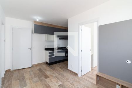 Sala/Cozinha de apartamento para alugar com 2 quartos, 35m² em Vila Gomes, São Paulo